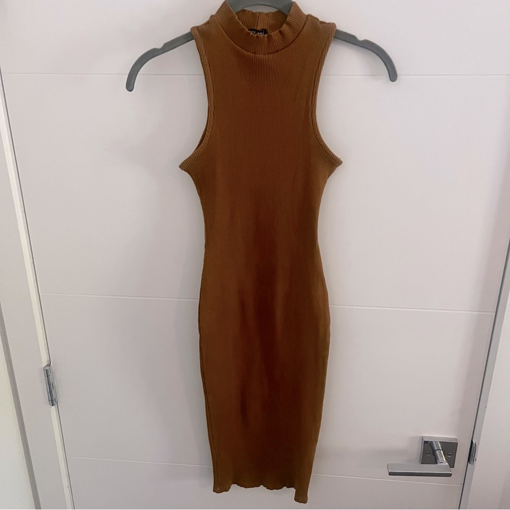 Sculpting Mustard Yellow Sleeveless Dress Size Medium